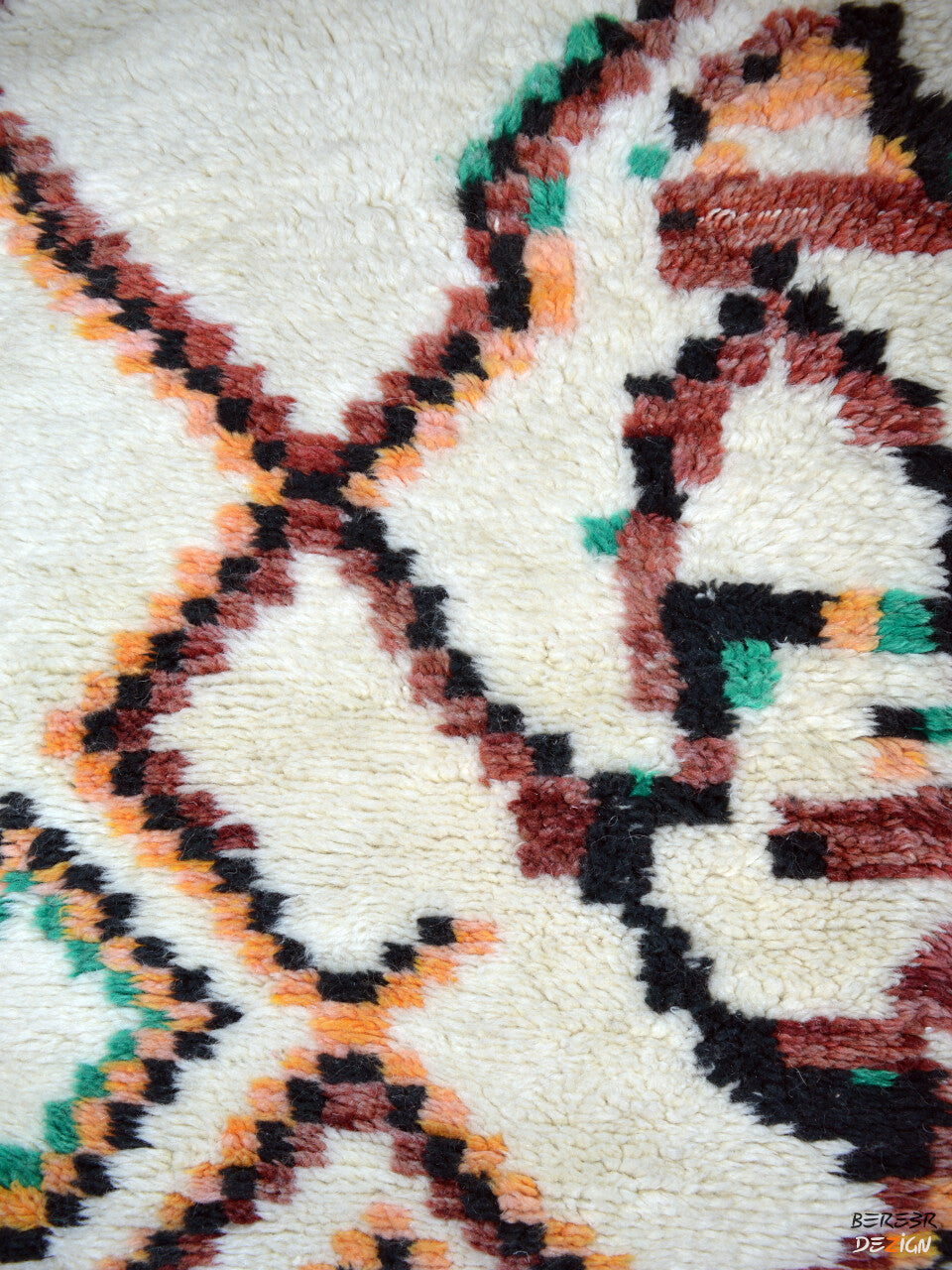 White Berber Rug with Colorful Pattern_A1004 BerberDezign