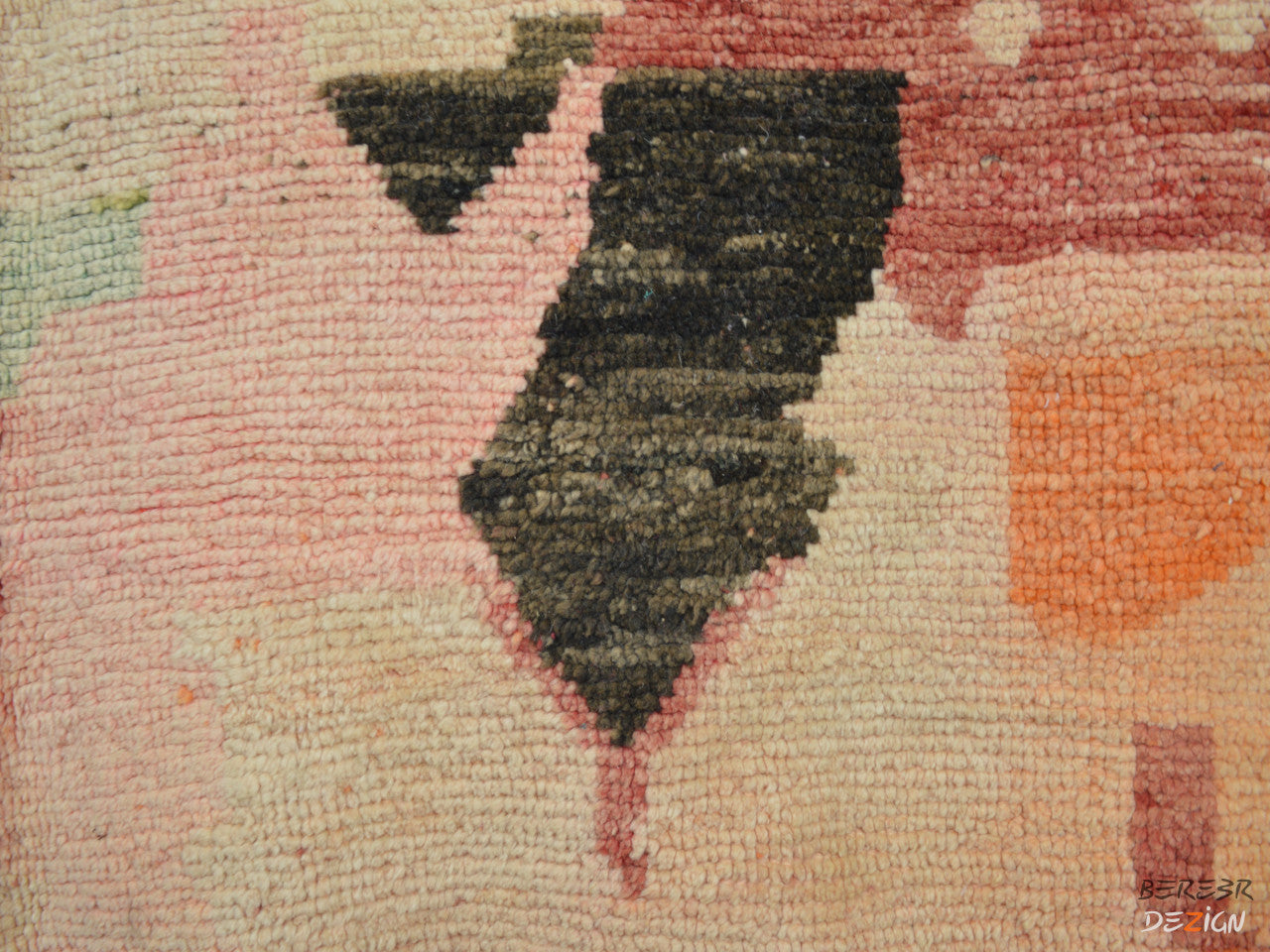 Abstract Moroccan Boujad Carpet_A1027 BerberDezign