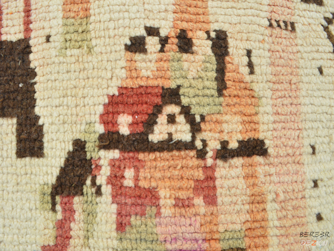 Colorful Boujad Moroccan carpet_A1009 BerberDezign