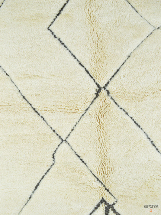 white Beni Ourain  Moroccan Berber Carpet_A1018 BerberDezign
