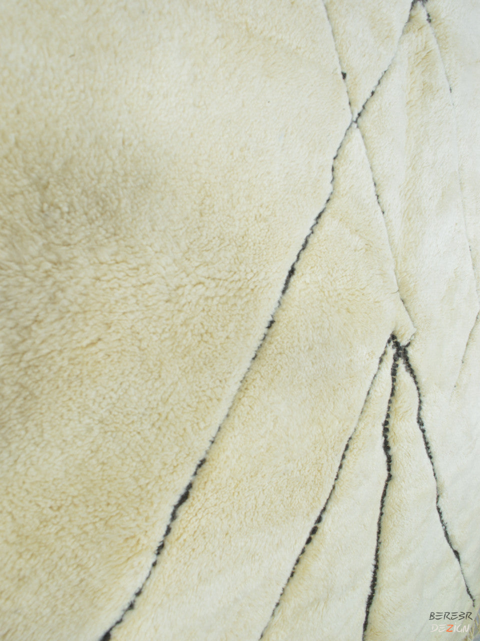 white Beni Ourain  Moroccan Berber Carpet_A1018 BerberDezign